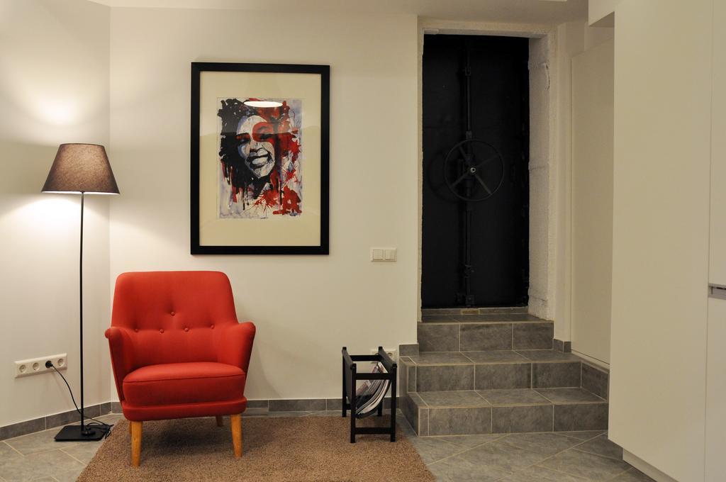 Bomb Shelter Apartment فيلنيوس الغرفة الصورة