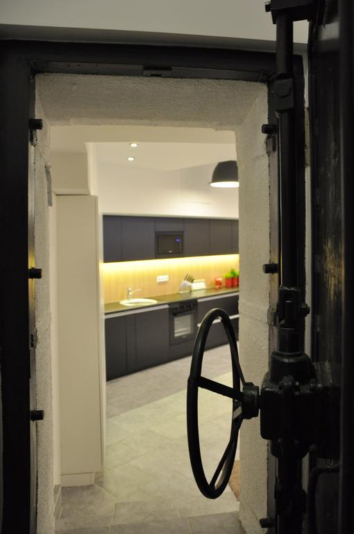 Bomb Shelter Apartment فيلنيوس الغرفة الصورة